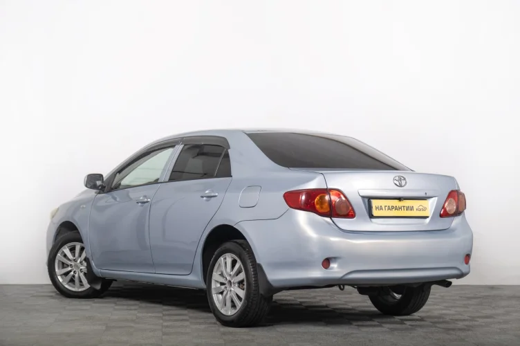 Toyota Corolla 5 из 6