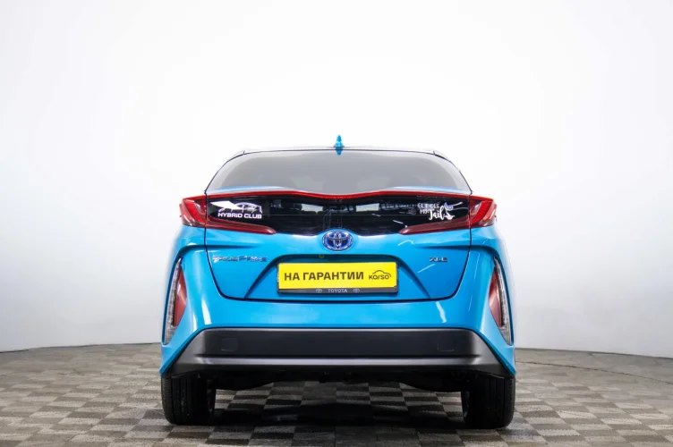 Toyota Prius Prime 5 из 6