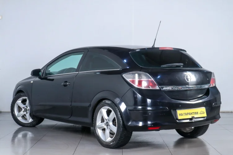 Opel Astra GTC 4 из 6