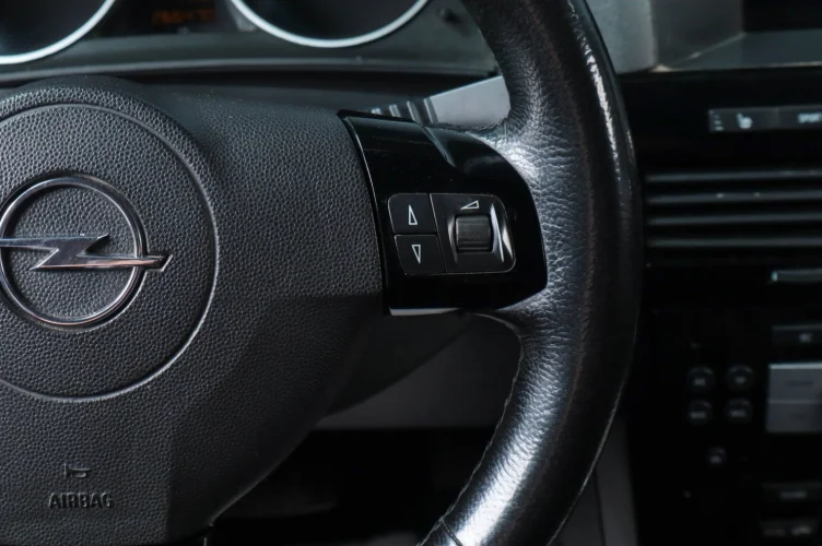 Opel Astra GTC 11 из 19