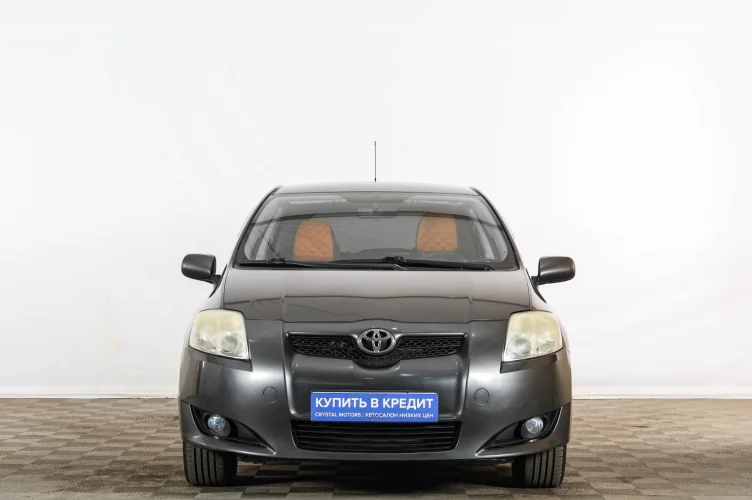 Toyota Auris 2 из 6