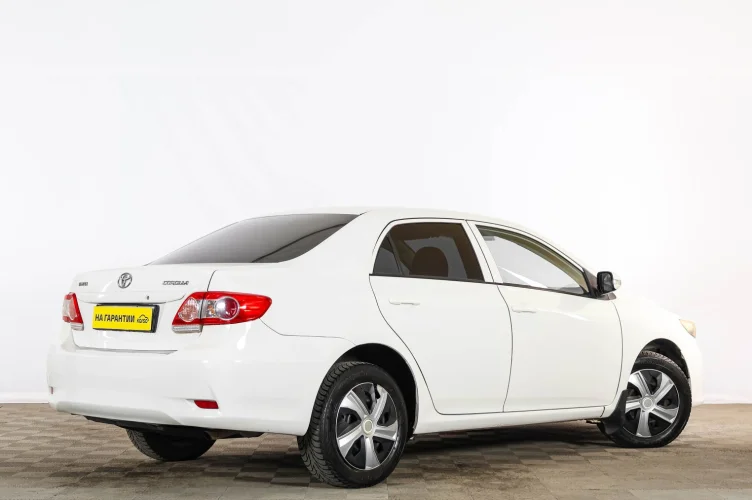Toyota Corolla 6 из 6