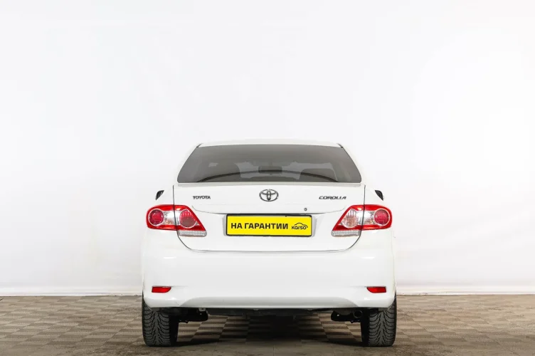 Toyota Corolla 5 из 6