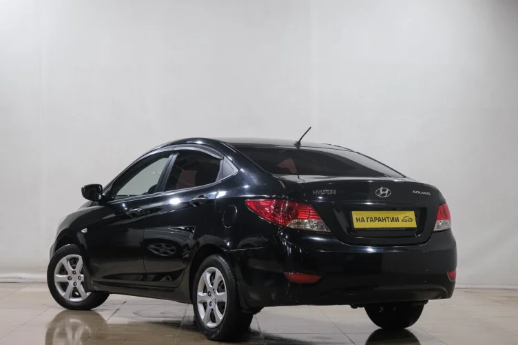 Hyundai Solaris 4 из 6