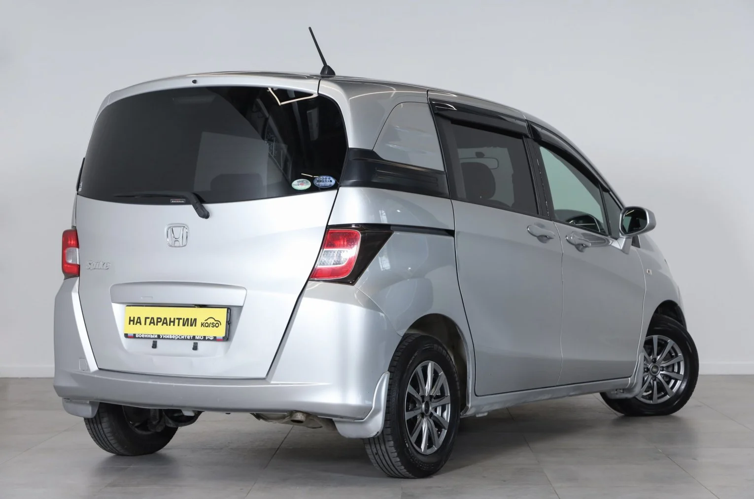 Honda Freed 4 из 16