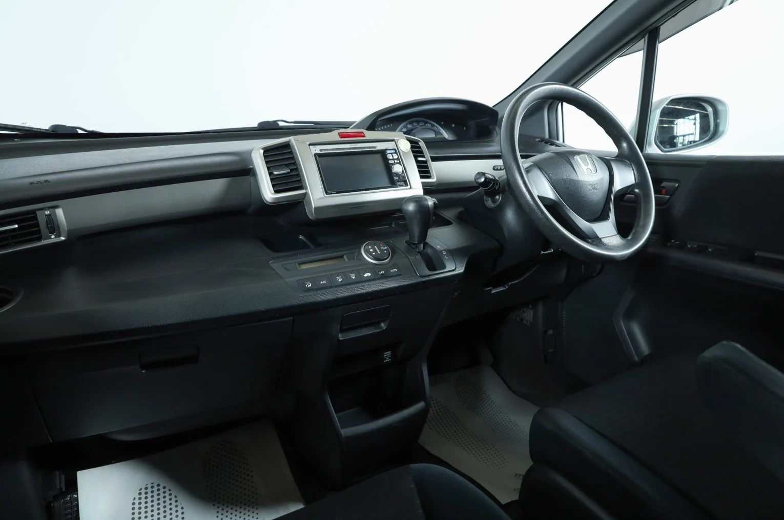Honda Freed 7 из 16