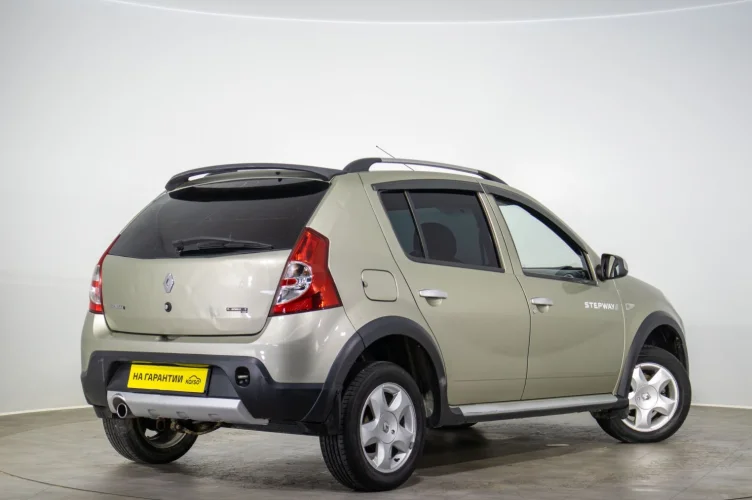 Renault Sandero Stepway 4 из 6
