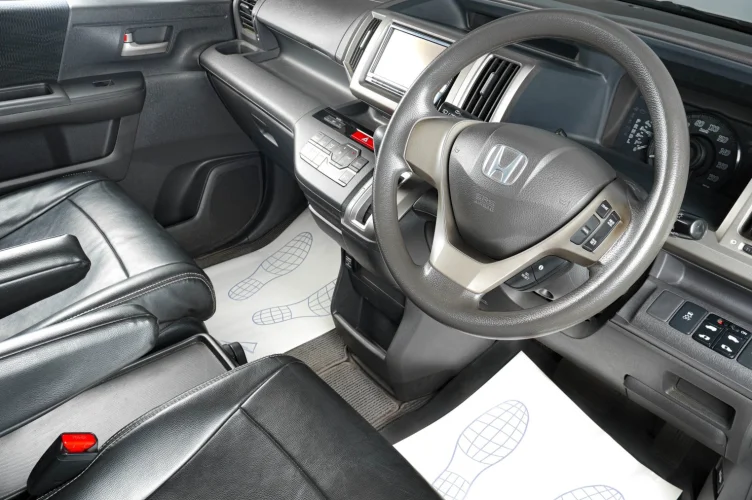 Honda Stepwgn 7 из 18