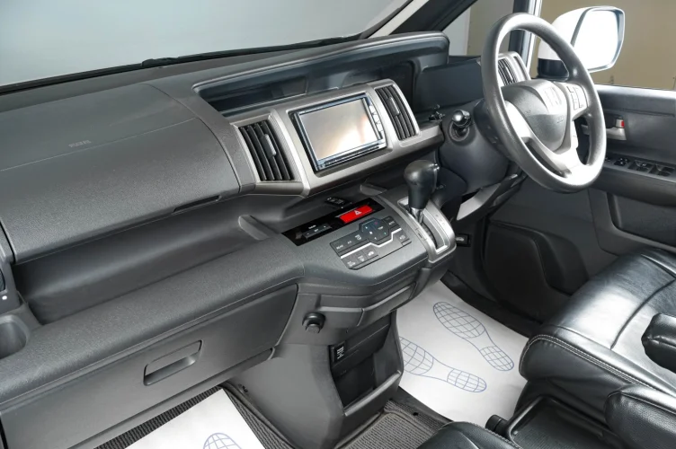 Honda Stepwgn 11 из 18