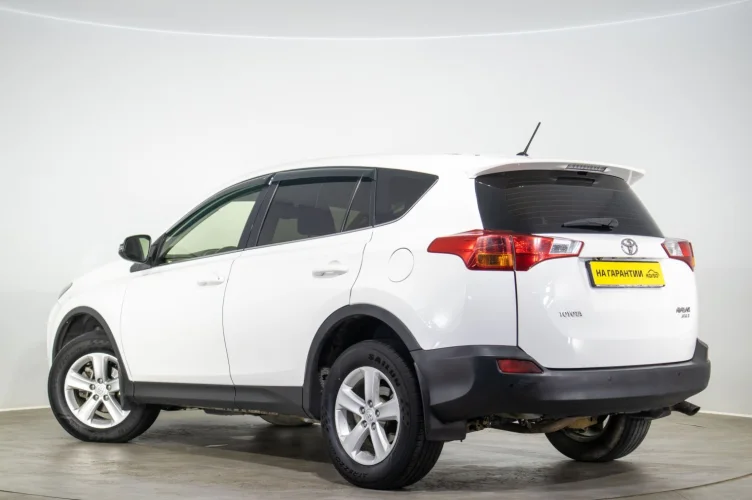 Toyota RAV4 6 из 6