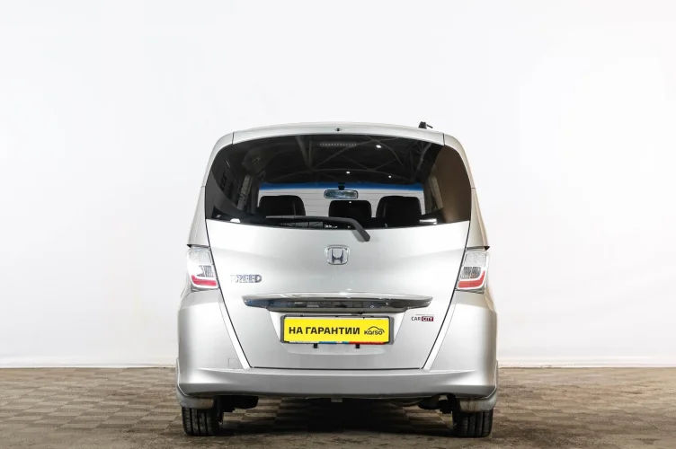 Honda Freed 5 из 6
