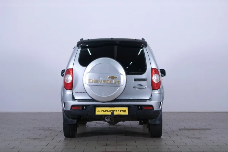 Chevrolet Niva 5 из 6