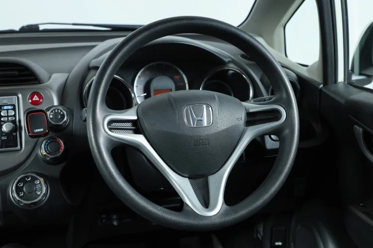 Honda Fit 11 из 17