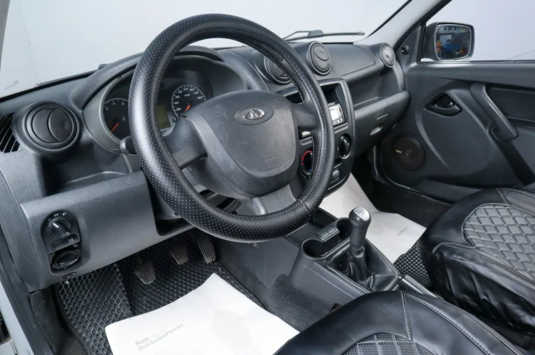 ВАЗ (LADA) Granta 7 из 15