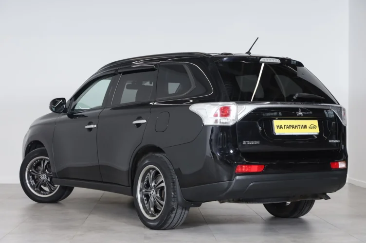 Mitsubishi Outlander 4 из 6