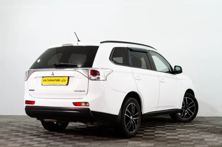Mitsubishi Outlander 4 из 6