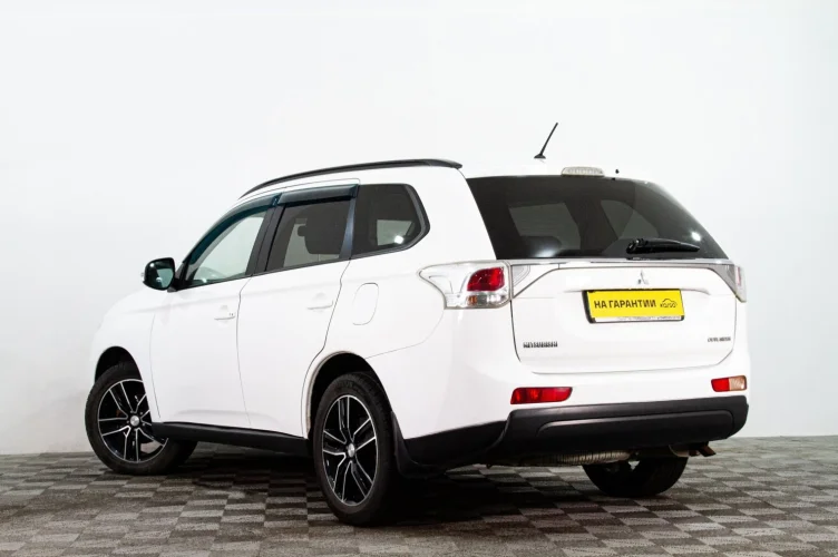 Mitsubishi Outlander 6 из 6