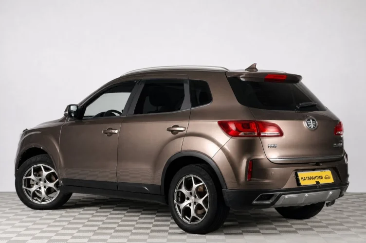 FAW Besturn X40 4 из 6