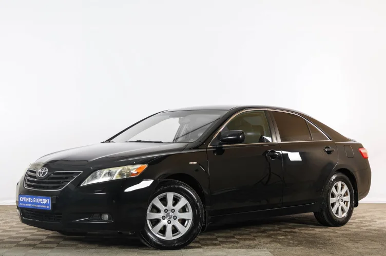 Toyota Camry 3 из 6