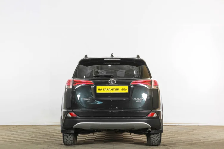 Toyota RAV4 5 из 6