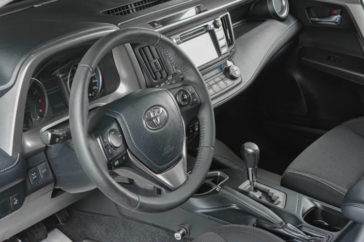 Toyota RAV4 7 из 20