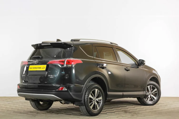 Toyota RAV4 6 из 6