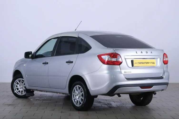 ВАЗ (LADA) Granta 4 из 6