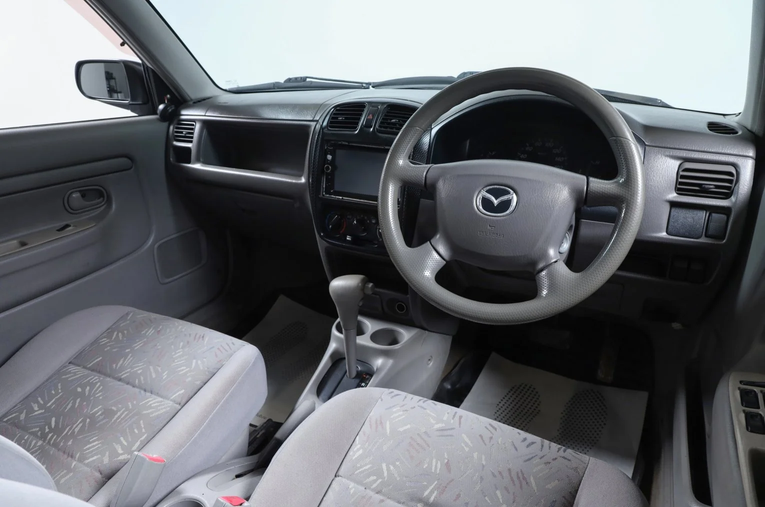 Mazda Demio 7 из 15