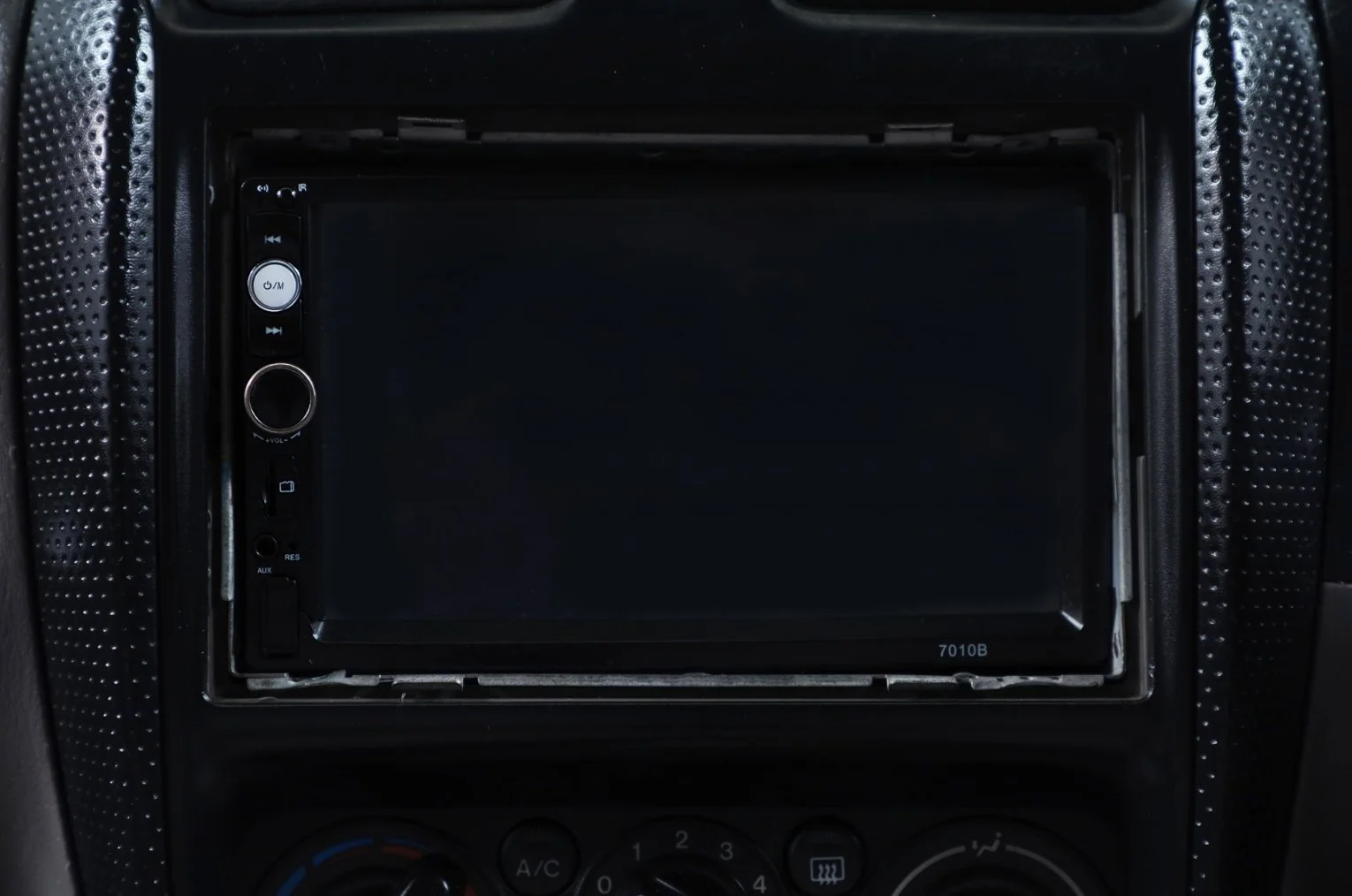 Mazda Demio 10 из 15