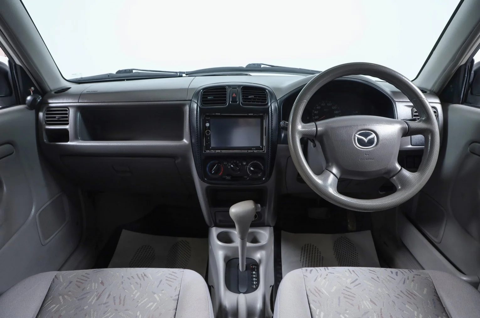 Mazda Demio 8 из 15