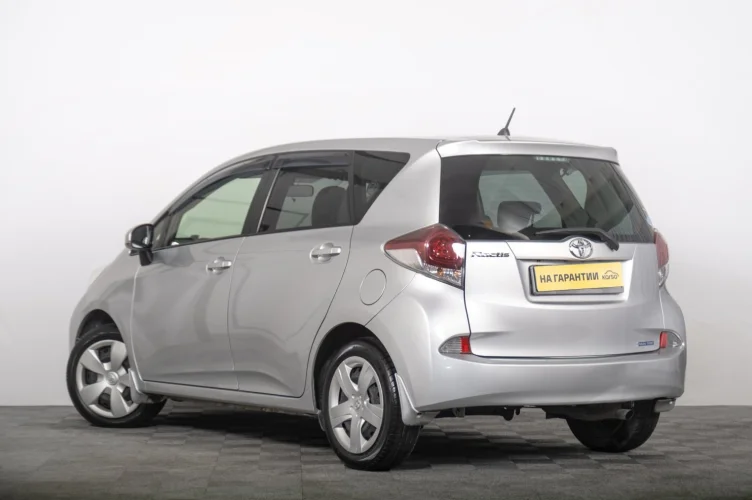 Toyota Ractis 5 из 6