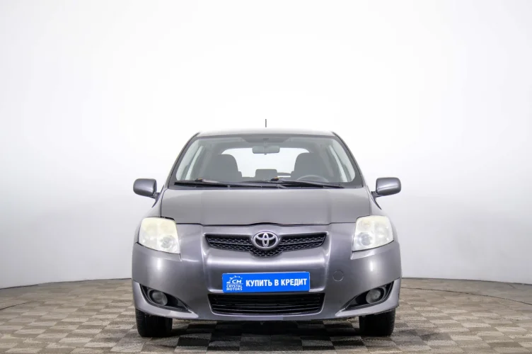 Toyota Auris 2 из 6