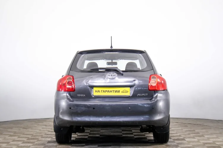 Toyota Auris 5 из 6