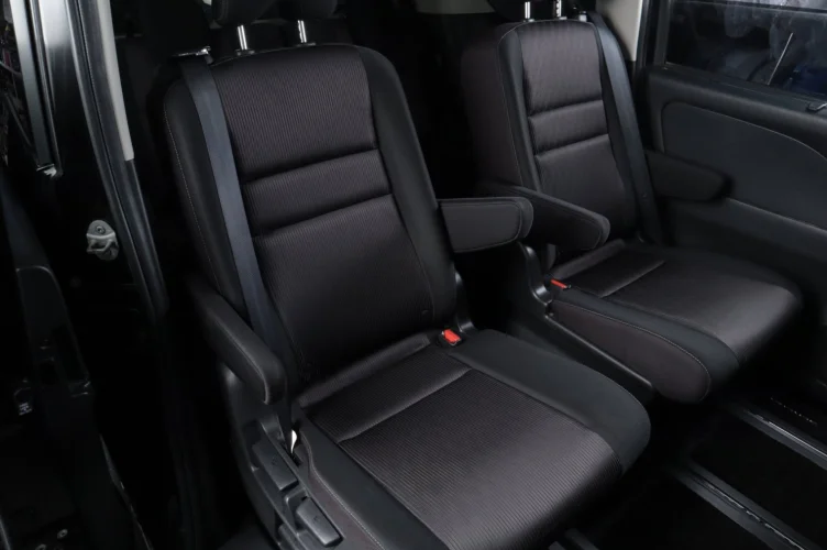 Nissan Serena 19 из 19