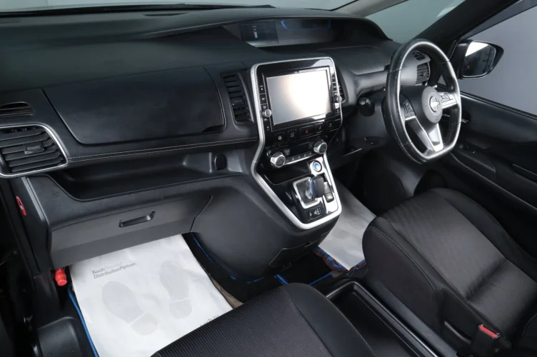 Nissan Serena 16 из 19
