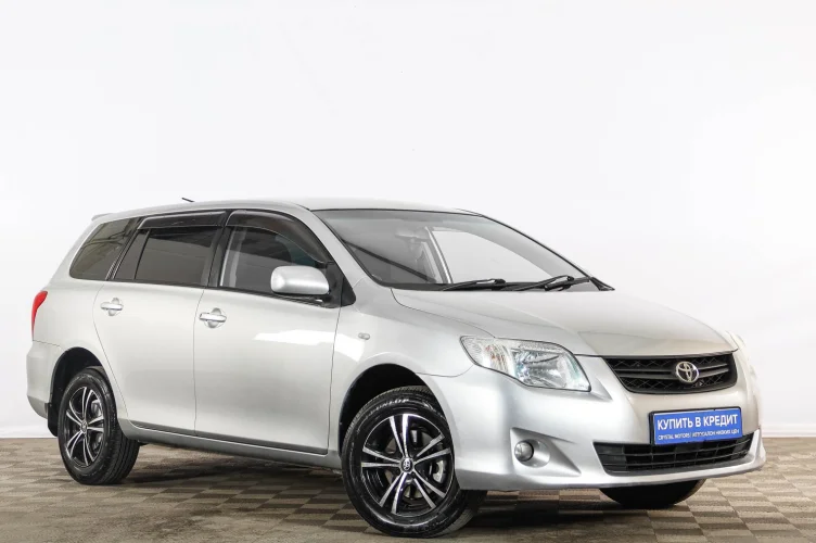 Toyota Corolla Fielder 1 из 6