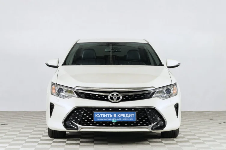 Toyota Camry 2 из 6
