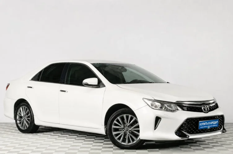 Toyota Camry 1 из 6