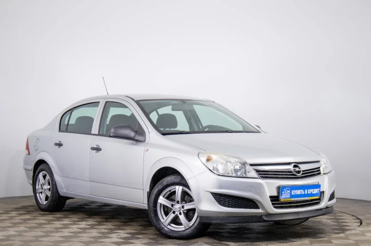 Opel Astra 1 из 6