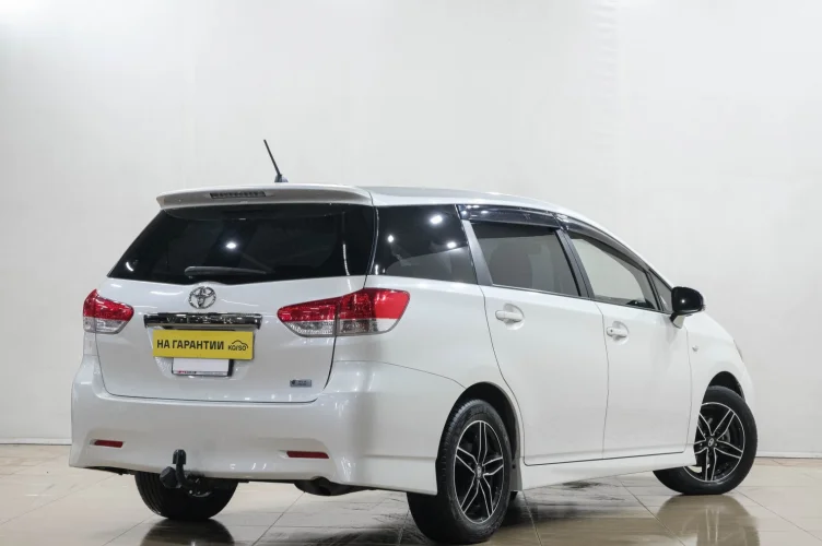 Toyota Wish 6 из 6