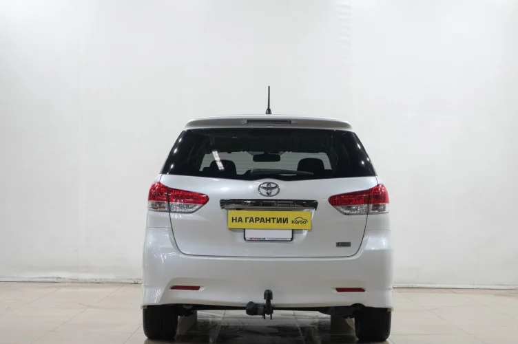 Toyota Wish 5 из 6