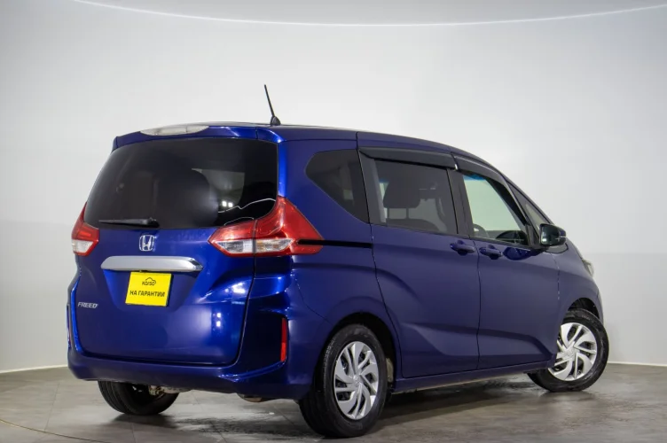 Honda Freed 4 из 6