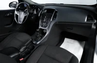 Opel Astra GTC 16 из 17