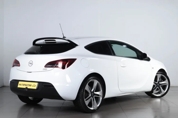 Opel Astra GTC 6 из 17