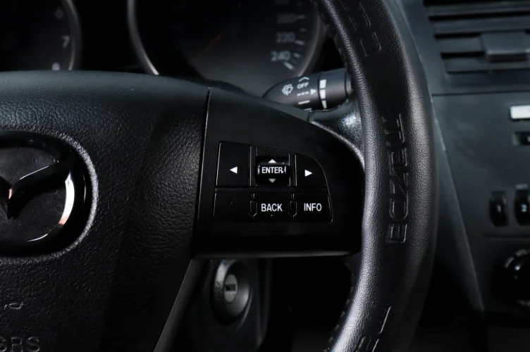Mazda 3 10 из 17