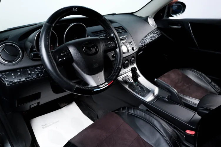 Mazda 3 7 из 17