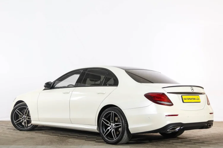 Mercedes-Benz E-класс 4 из 6