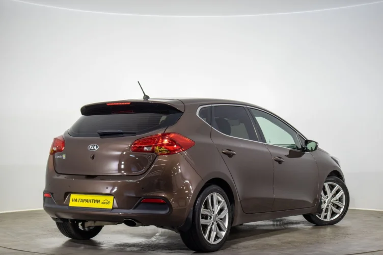 KIA cee'd 4 из 6