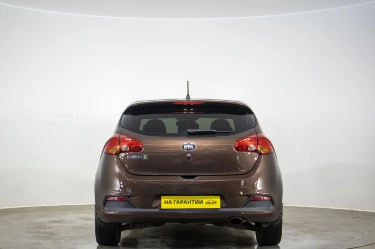 KIA cee'd 5 из 6
