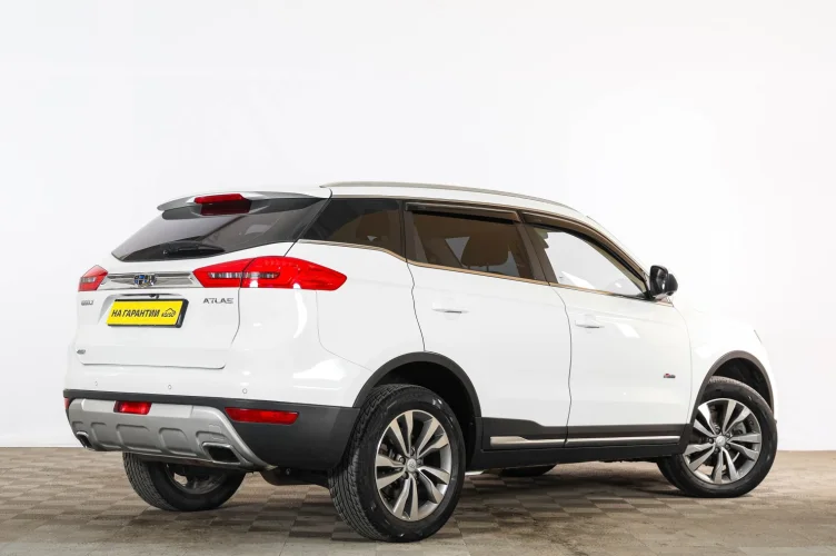 Geely Atlas 6 из 6